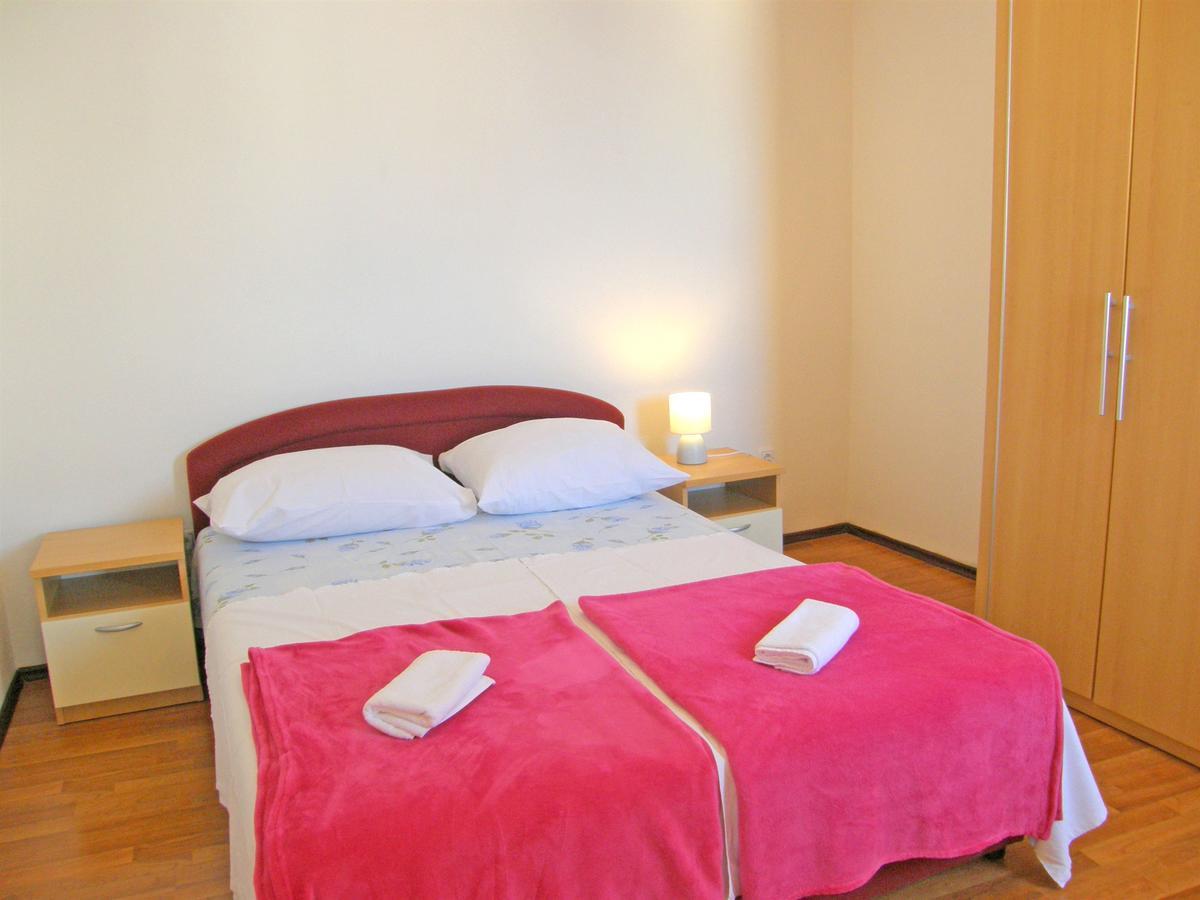 Apartments Jurica Primosten Bagian luar foto