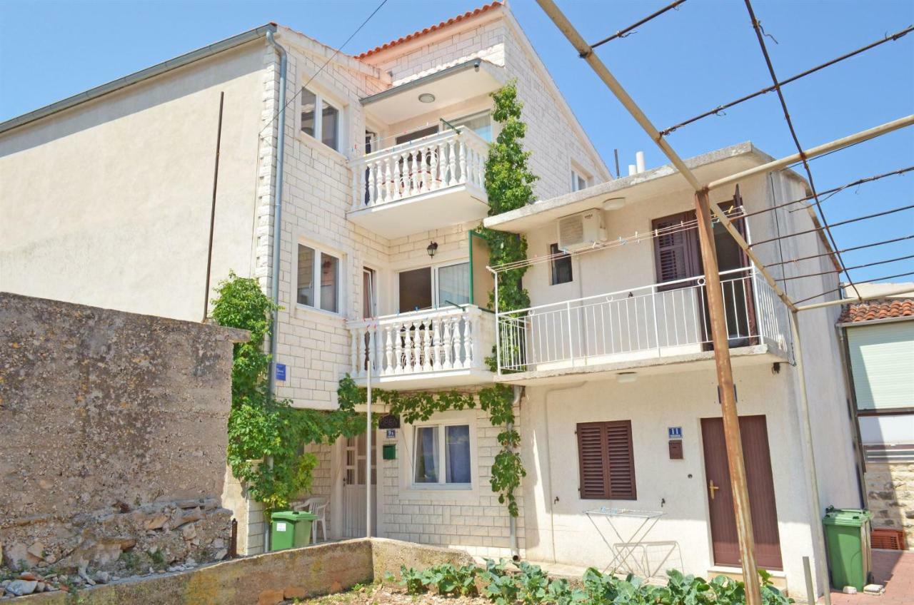 Apartments Jurica Primosten Bagian luar foto